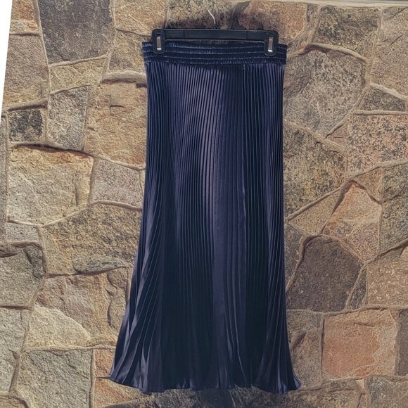 Classic Sateen Midi Accordion Skirt (Size 14-18) - Picture 1 of 5